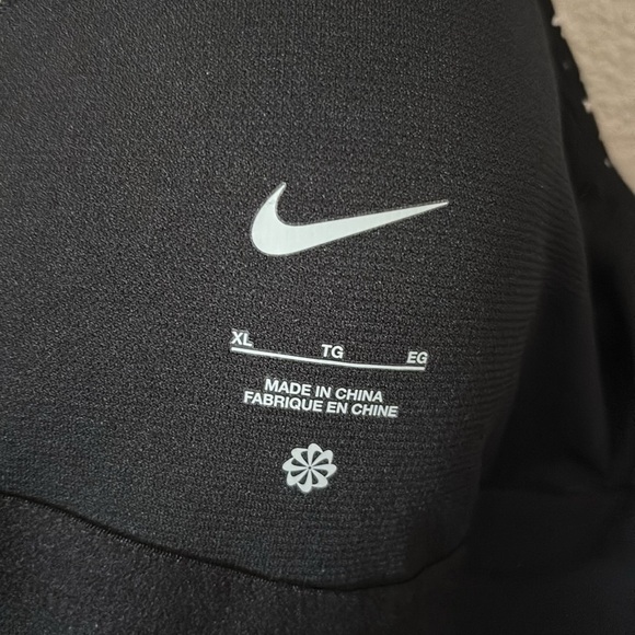 NWT Women’s One Piece Nike Swimsuit Polka Dot Black/White, XL NIKE SWIM SPORT - Picture 7 of 12